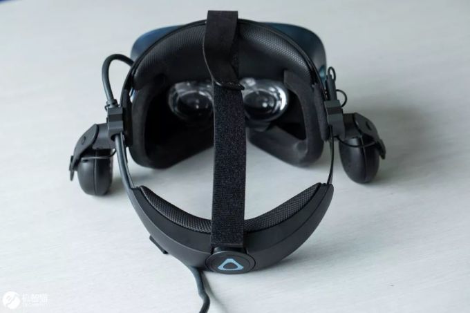 HTC VIVE Cosmos体验:门槛低了,效果好了