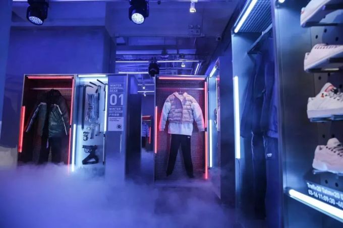 潮闻快食 | adidas Originals的极寒生存室长什么样?ROARINGWILD与JONY J推出限定系列