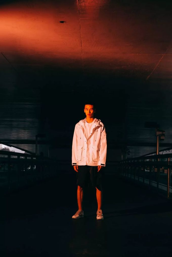 潮闻快食 | adidas Originals的极寒生存室长什么样?ROARINGWILD与JONY J推出限定系列