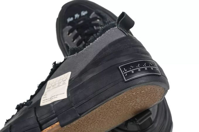 潮闻快食 | adidas Originals的极寒生存室长什么样?ROARINGWILD与JONY J推出限定系列