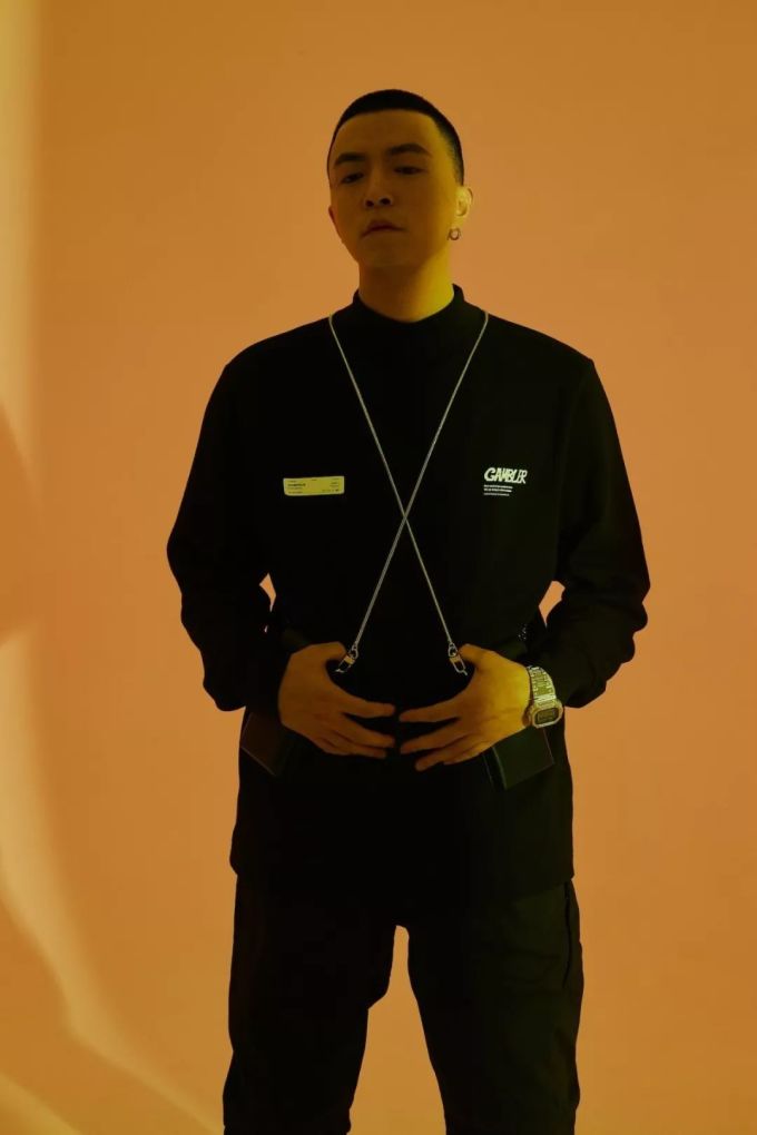 潮闻快食 | adidas Originals的极寒生存室长什么样?ROARINGWILD与JONY J推出限定系列