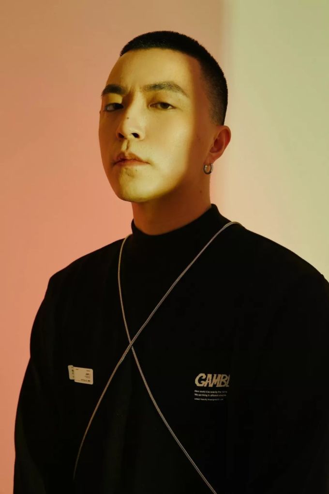 潮闻快食 | adidas Originals的极寒生存室长什么样?ROARINGWILD与JONY J推出限定系列
