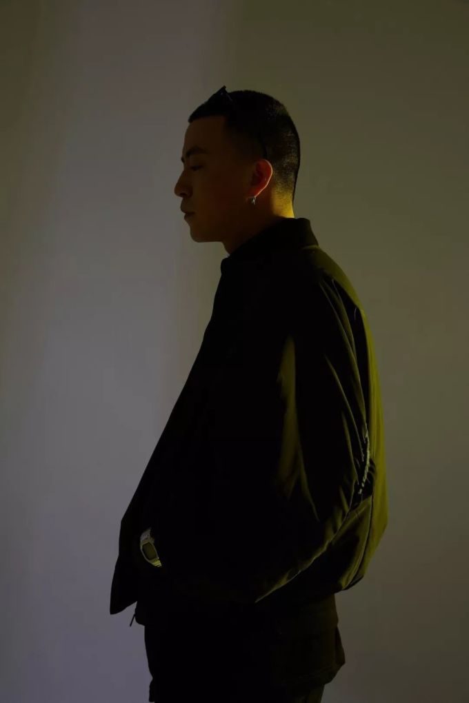 潮闻快食 | adidas Originals的极寒生存室长什么样?ROARINGWILD与JONY J推出限定系列