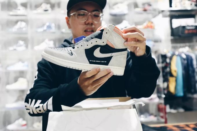 潮闻快食 | adidas Originals的极寒生存室长什么样?ROARINGWILD与JONY J推出限定系列