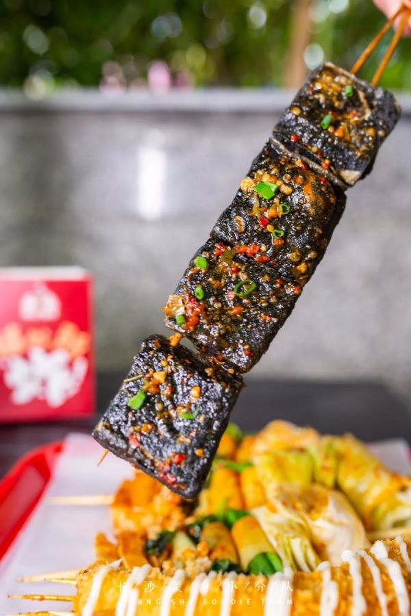南门口市井炸串,浓香又可口,满屏青春的味道!