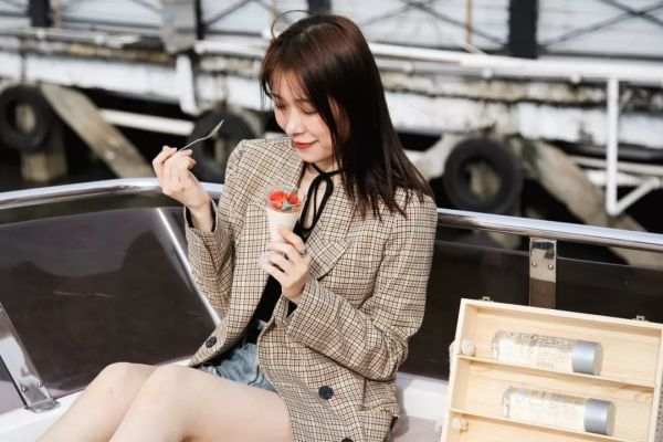 别人去太古仓看日落,我却在游艇上做了件特别的事