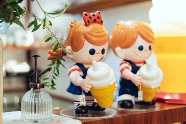 偶济轩云吞.jpg 堆满昭和玩具的日系甜品屋,进去就出不来…