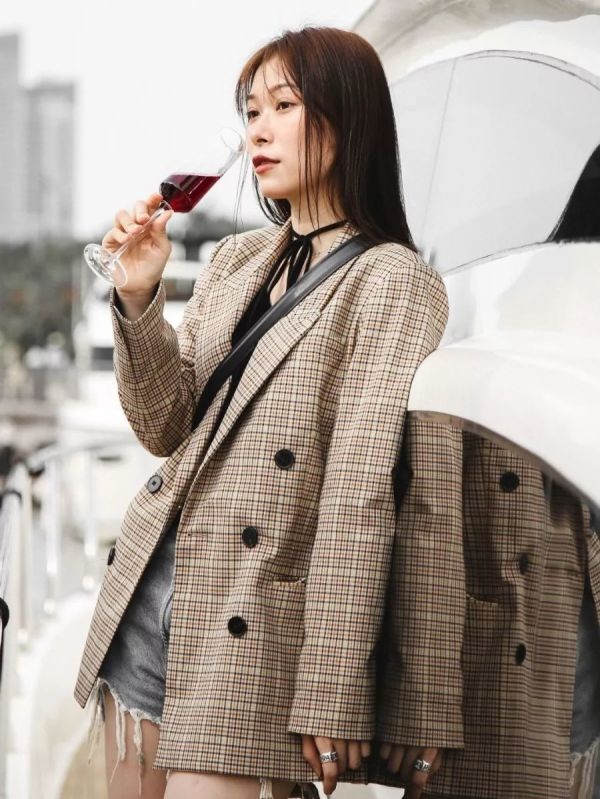 IMG_4036.jpg 别人去太古仓看日落,我却在游艇上做了件特别的事
