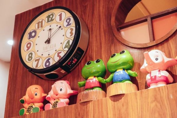 640.webp (36).jpg 堆满昭和玩具的日系甜品屋,进去就出不来…