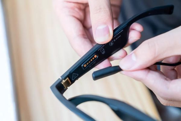 戴着 Bose Frames 智能音频眼镜时,能否“耳聪”且“目明”?