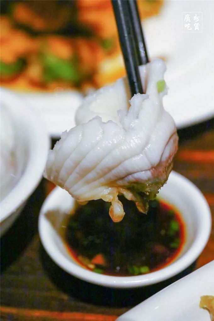 被公园前街坊吹爆的爽身鲩,一鱼五食,有人为它专门打飞的!