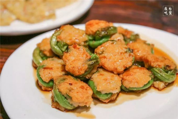 被公园前街坊吹爆的爽身鲩,一鱼五食,有人为它专门打飞的!