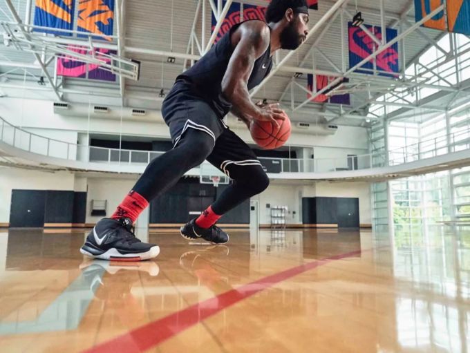 潮闻快食 | Nike KYRIE 6 正式发布!AAPE 正式发布 2019 冬季男女装系列