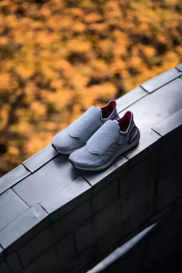 潮闻快食 | 连卡佛携手 ALEXANDER WANG 打造联名系列,Nike KYRIE 6「首发系列」即将登场