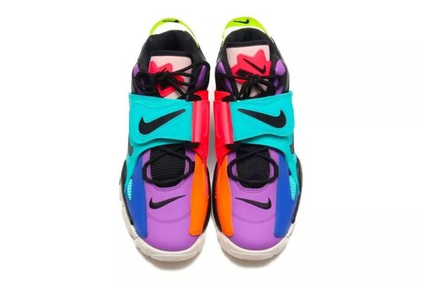 潮闻快食 | 连卡佛携手 ALEXANDER WANG 打造联名系列,Nike KYRIE 6「首发系列」即将登场