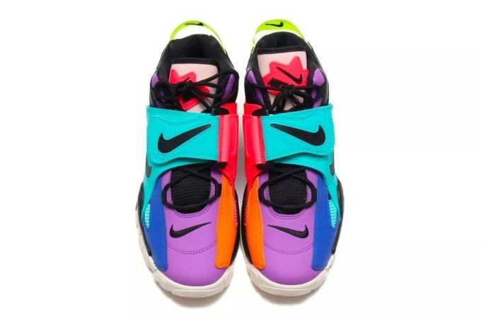 潮闻快食 | 连卡佛携手 ALEXANDER WANG 打造联名系列,Nike KYRIE 6「首发系列」即将登场