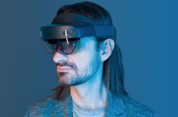 提供三套购置方案：微软 发布 HoloLens 2 混合现实智能眼镜