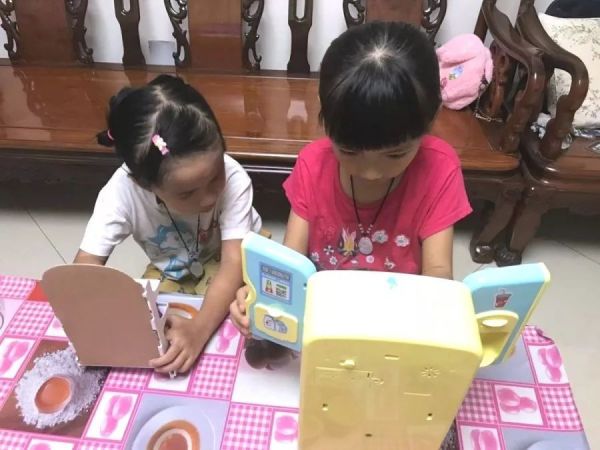 “过家家”玩具,还能培养孩子“财商”?【中外玩具测评】