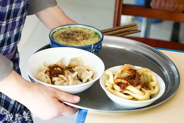 DSC00553 拷贝.png 金堂,藏了4个大学美食城,比想象中好吃多了!