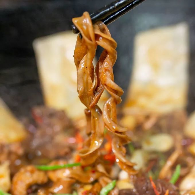 人均30元!皖北网红地锅鸡吃到饱,双11后不吃土就吃鸡!