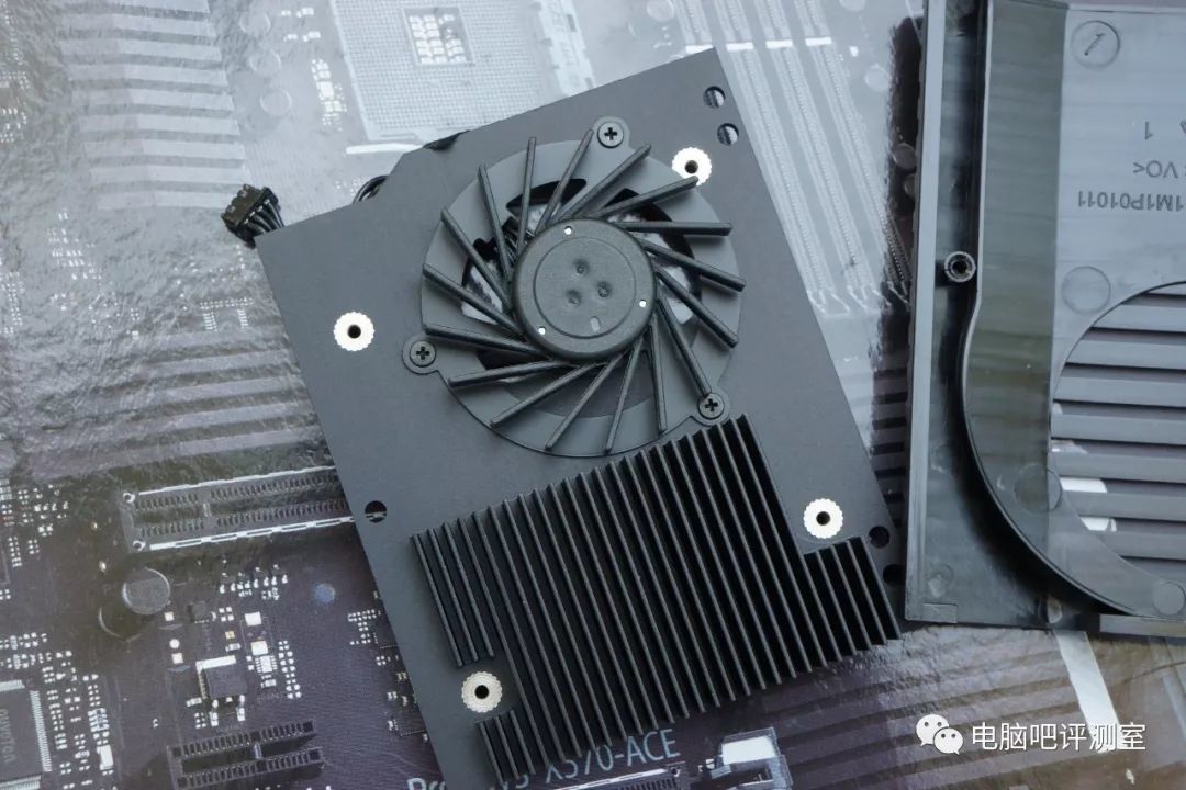 【八测】打倒intel工作站最好的方法就是做出AMD工作站！华硕Pro WS X570-ACE