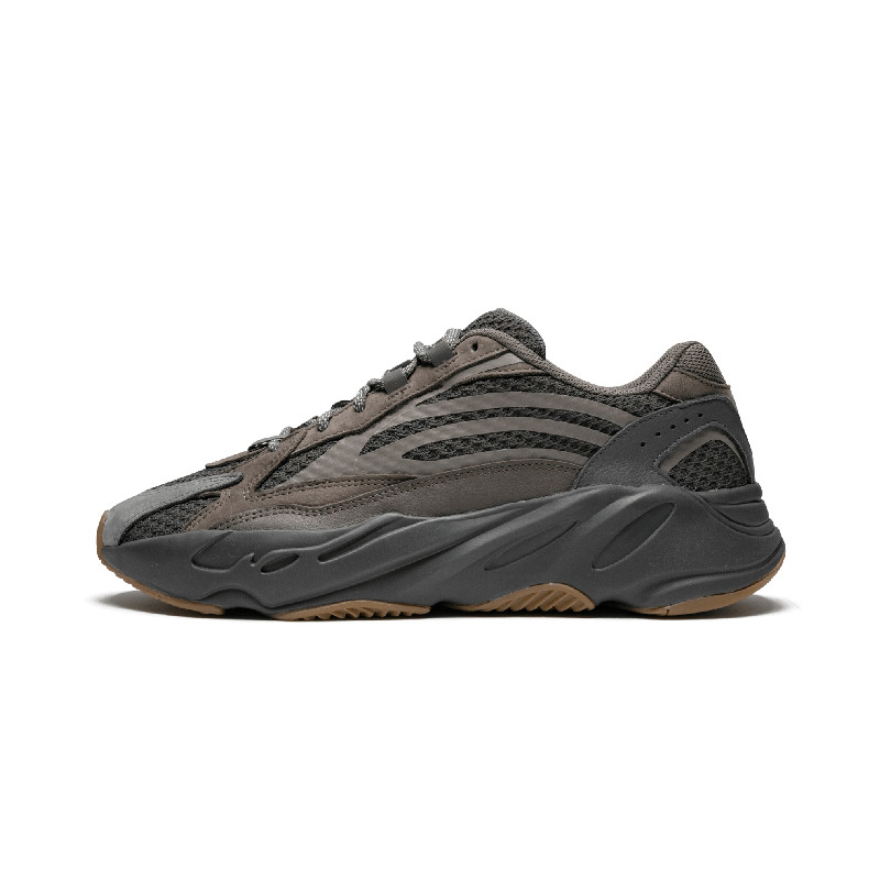 adidas YEEZY BOOST 700开箱