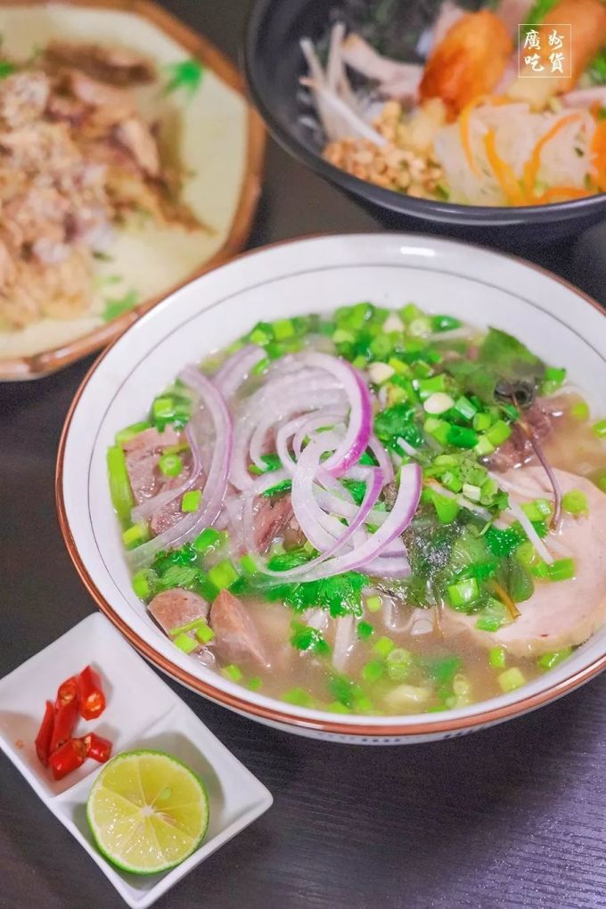 藏身中山七路的“大排档”,人均40+吃越南大餐!
