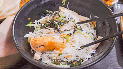 藏身中山七路的“大排档”,人均40+吃越南大餐!