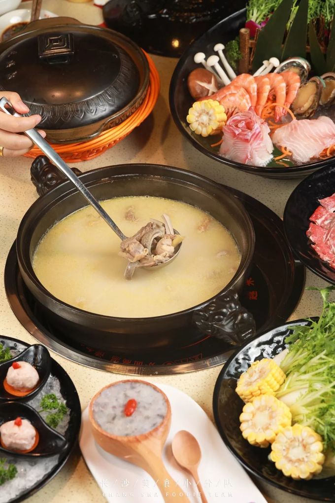 煲大王老砂锅猪肚鸡·椰子鸡进驻叮叮mall,连续七天全场5.5折!