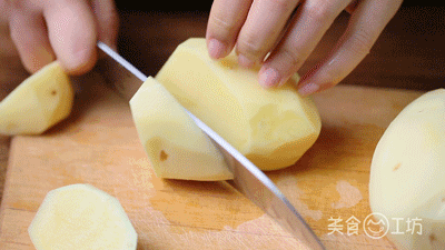 酥脆绵软的可乐饼,一咬就掉渣,香!!!