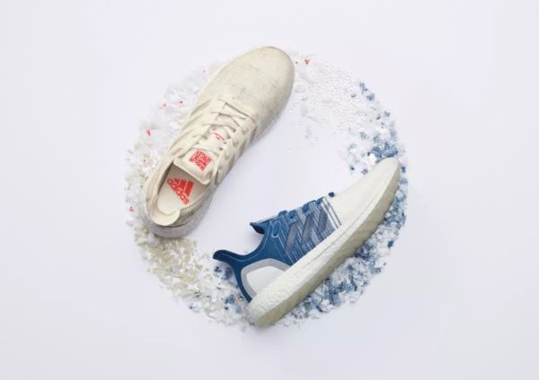 潮闻快食丨黑红Air Jordan XI抢先实物鉴赏, Supreme x Martin Wong联名系列释出