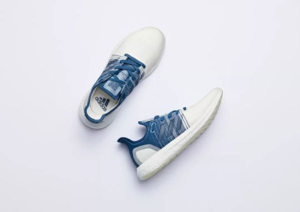 潮闻快食丨黑红Air Jordan XI抢先实物鉴赏, Supreme x Martin Wong联名系列释出