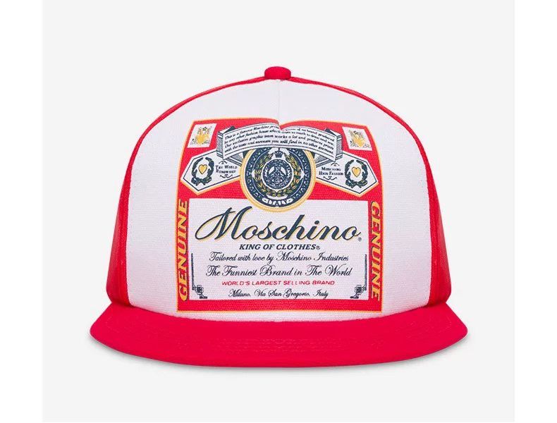 百威和Moschino联名卖衣服！请问是啤酒味吗？