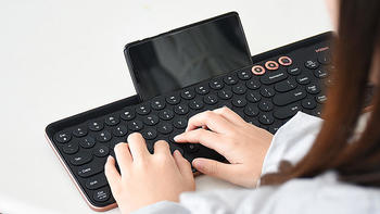 如何凭借一把键盘游走桌面？米物蓝牙双模键盘