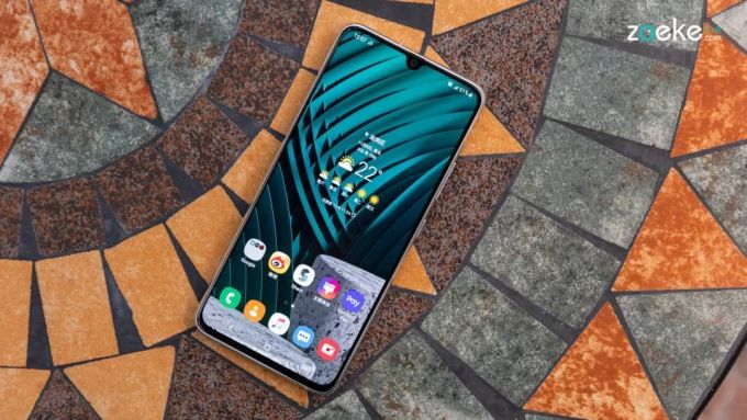 三星Galaxy A90 5G玩了手“减法”,换来了更亲民的印象