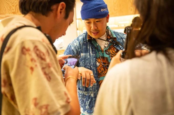 潮闻快食 | adidas 推出星战主题 ALPHAEDGE 4D ;Dior x Stussy 重磅联名企划疑似曝光!