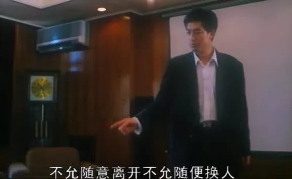 冯巩灵魂出窍式的表演把我看懵了，原来他才是潜藏在相声圈的影帝