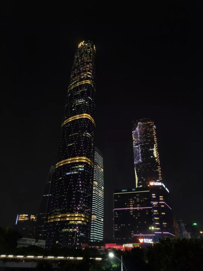 坚果 Pro 3 动手评,一如既往的“异类”