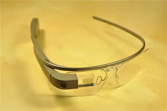 微软苹果谷歌都想用智能眼镜或AR头盔取代手机 它们是怎么做的？