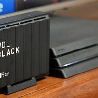 PS4容量不够？试试这款WD_Black D10游戏硬盘