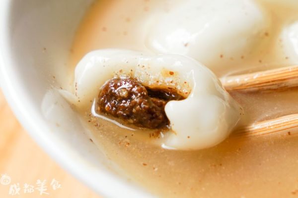 去1300年的唐昌古镇!吃街巷里的「风吹吹」