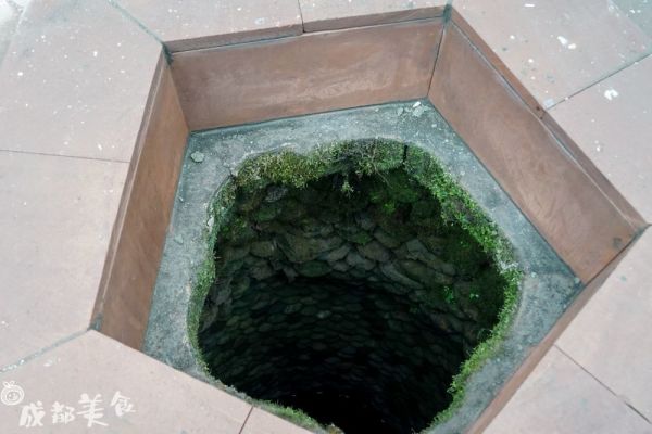 去1300年的唐昌古镇!吃街巷里的「风吹吹」