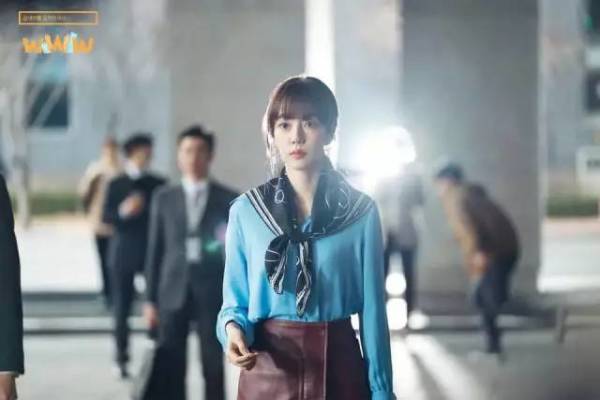 只是抽空看个韩剧,就学到了这么多穿搭技巧!| 星范