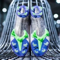 耐克发布全新“Terra Pack”足球鞋套装