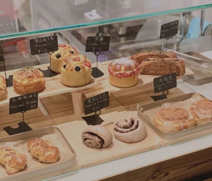 现在,广州的面包店都开始看脸了