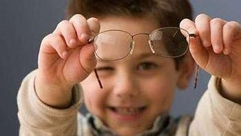 消费科普 篇三：护眼模式能保护孩子的眼睛吗？防蓝光贴膜“防蓝光”吗？