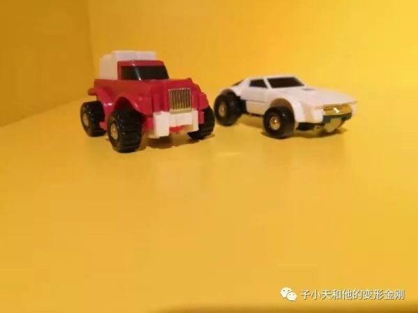 【评玩具】子小天:大果果测评《变形金刚 G1复刻版挡板背离!》