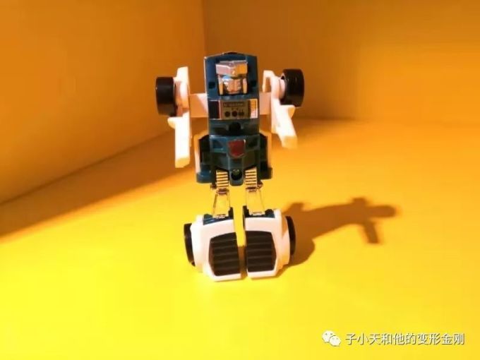【评玩具】子小天:大果果测评《变形金刚 G1复刻版挡板背离!》