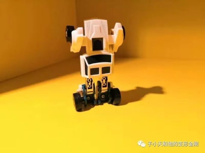 【评玩具】子小天:大果果测评《变形金刚 G1复刻版挡板背离!》