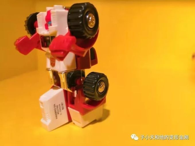 【评玩具】子小天:大果果测评《变形金刚 G1复刻版挡板背离!》